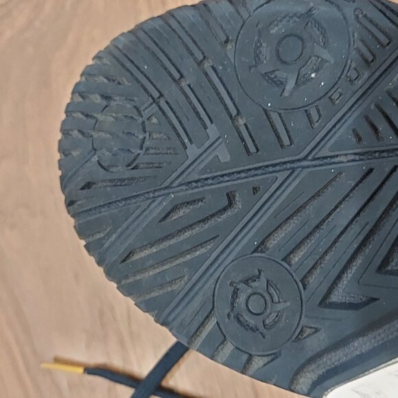 Asics Gel Resolution Court Shoes:  Tennis/Pickleball - Picture 6 of 10